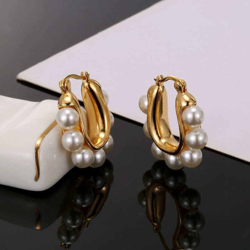Ce1i*e earrings